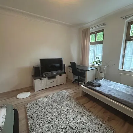 Daire Schoenes 4 Betten Und 2 Schlafzimmer Vollausgestattet Chemnitz
